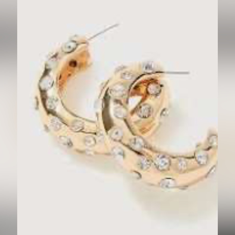 Lilly Pulitzer All Daled Ip earrings in gold-NWT